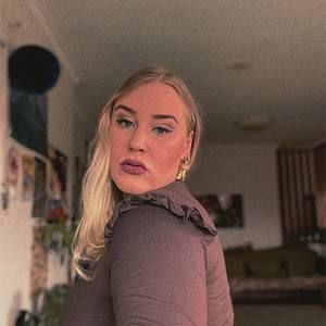 Meet your Posher, Sarah-jane